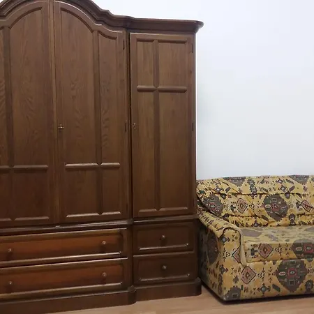 Bed & Ship Archimediterraneo كروتوني