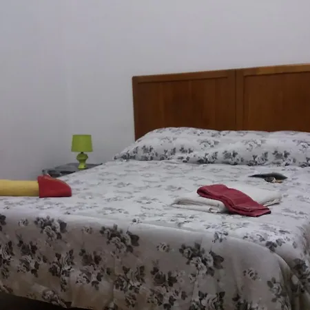 Bed & Ship Archimediterraneo * Crotone