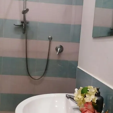 Bed & Ship Archimediterraneo * Crotone