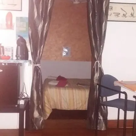Bed & Ship Archimediterraneo فندق مبيت وإفطار *